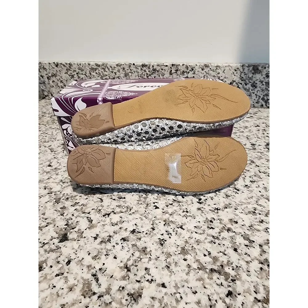 Forever Karra-54 Silver Flats sz 5